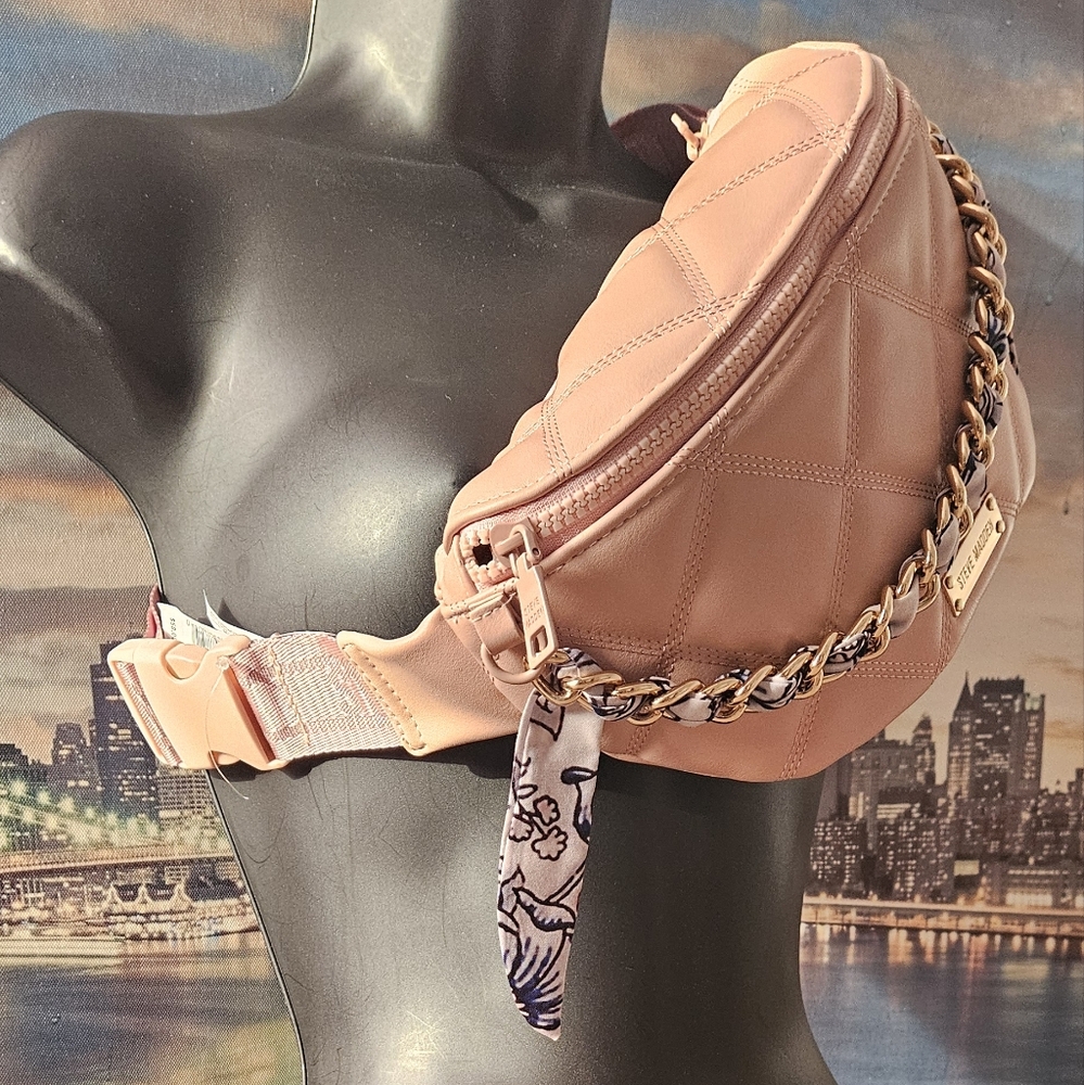 Steve Madden Quilted Blush Pink Crossbody Chain Belt Bag NWOT - Picture 4 of 9